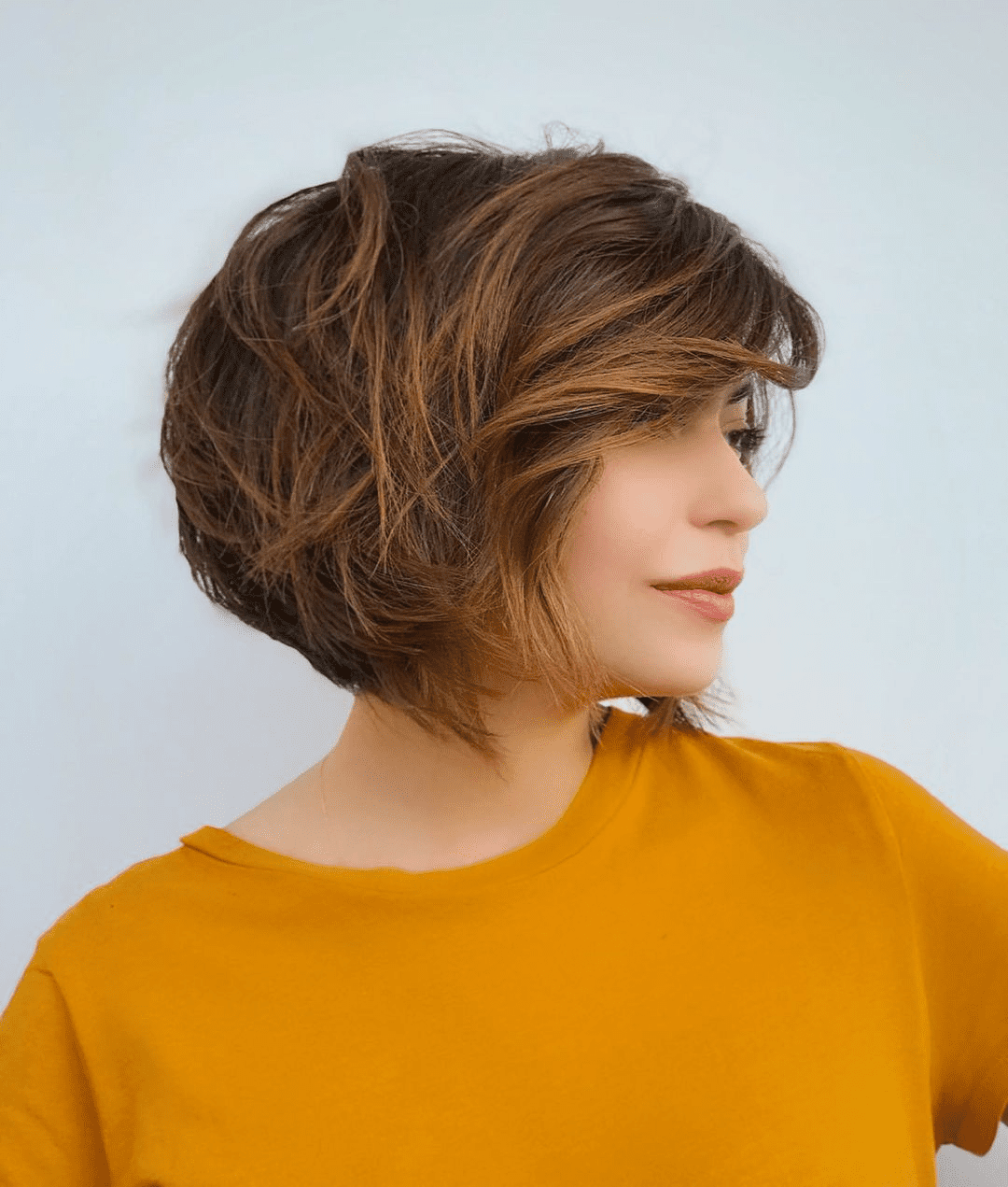 Embrace Modernity and Confidence with this Chic Asymmetrical Bob Hairstyle