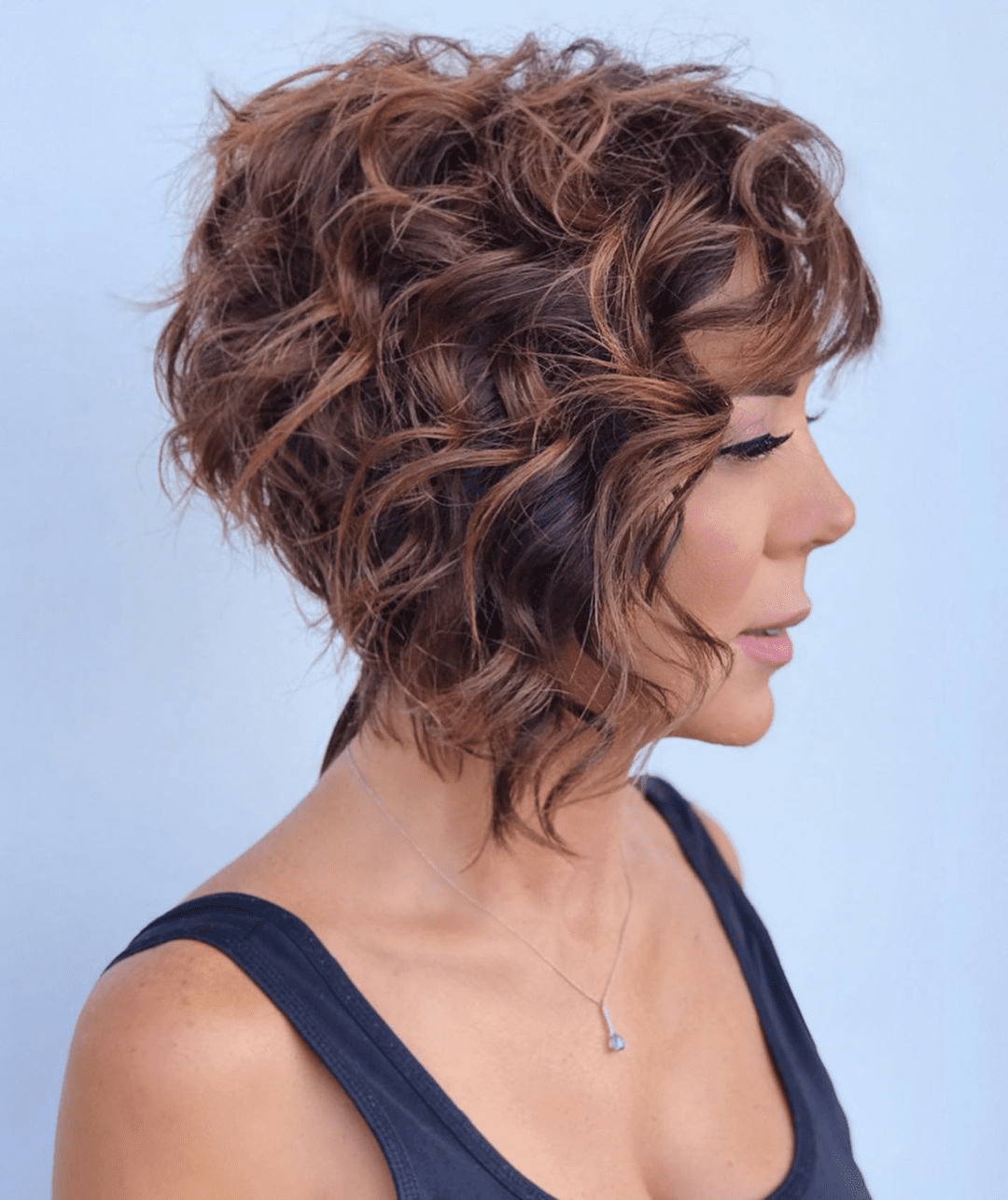 A Bold and Versatile Hairstyle that Makes a Fashionable Statement