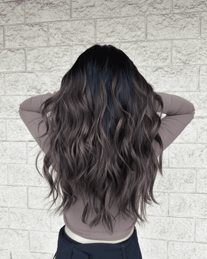 Casual California Cut with Golden Highlights