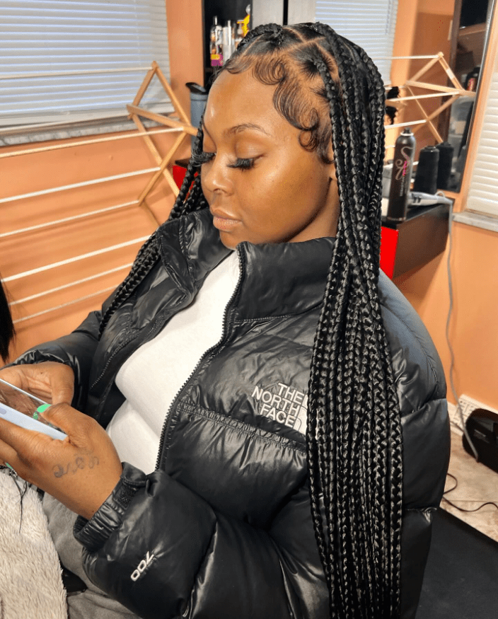 Defined Chic Knotless Braids