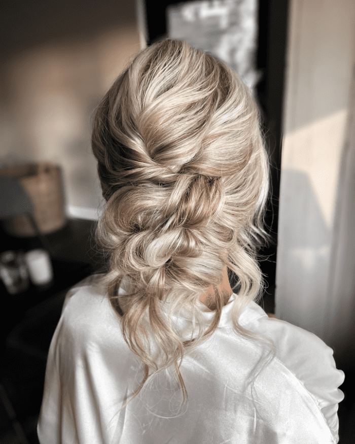Romantic Bridal Look with Soft Waves