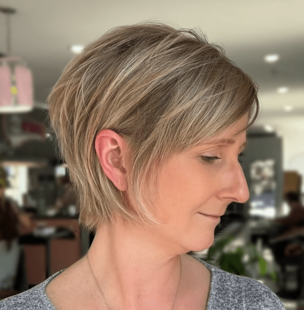 Chic Layered Bob Brilliance