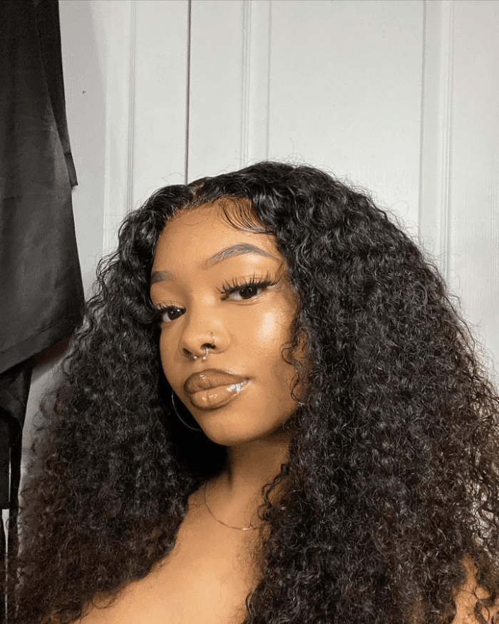 Effortlessly Chic Curl Cascade