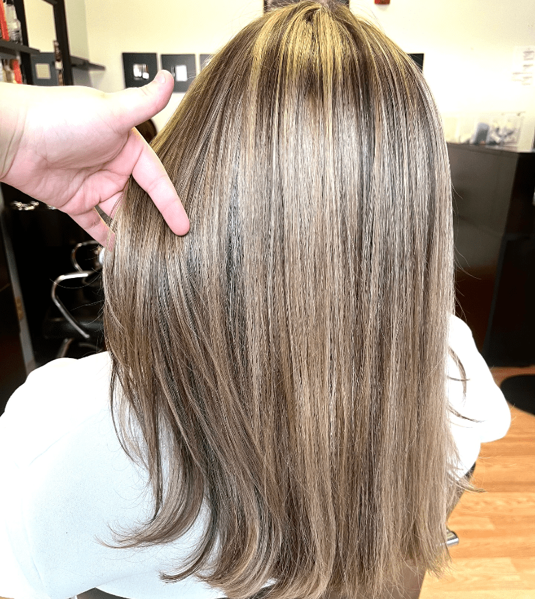 Light Blonde with Golden Highlights