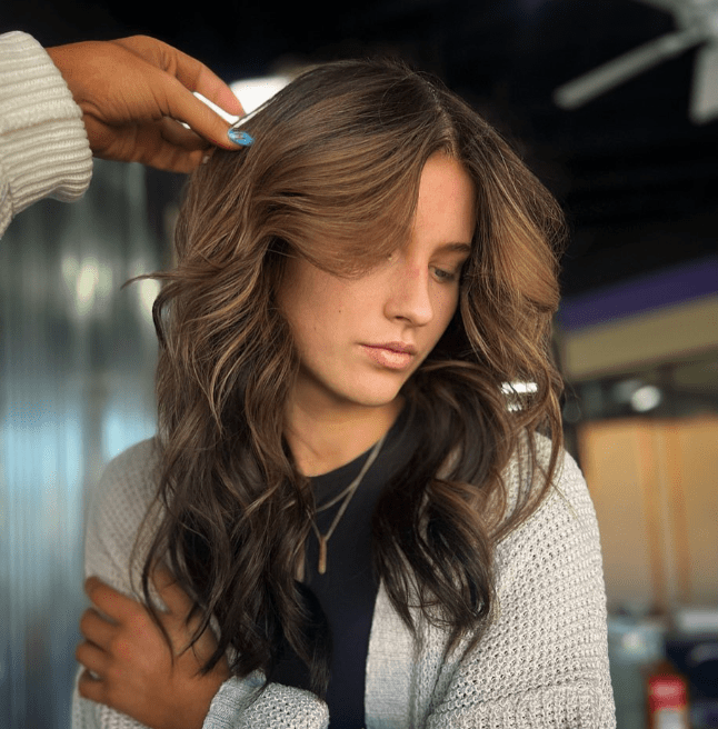 Polished Brunette Waves Elegance