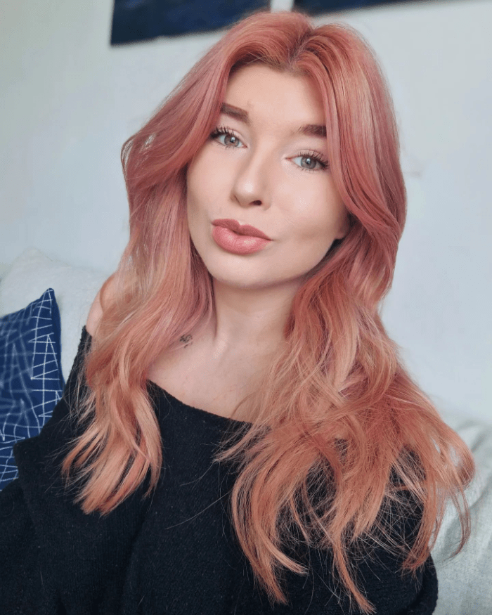 Strawberry Glow in Curls