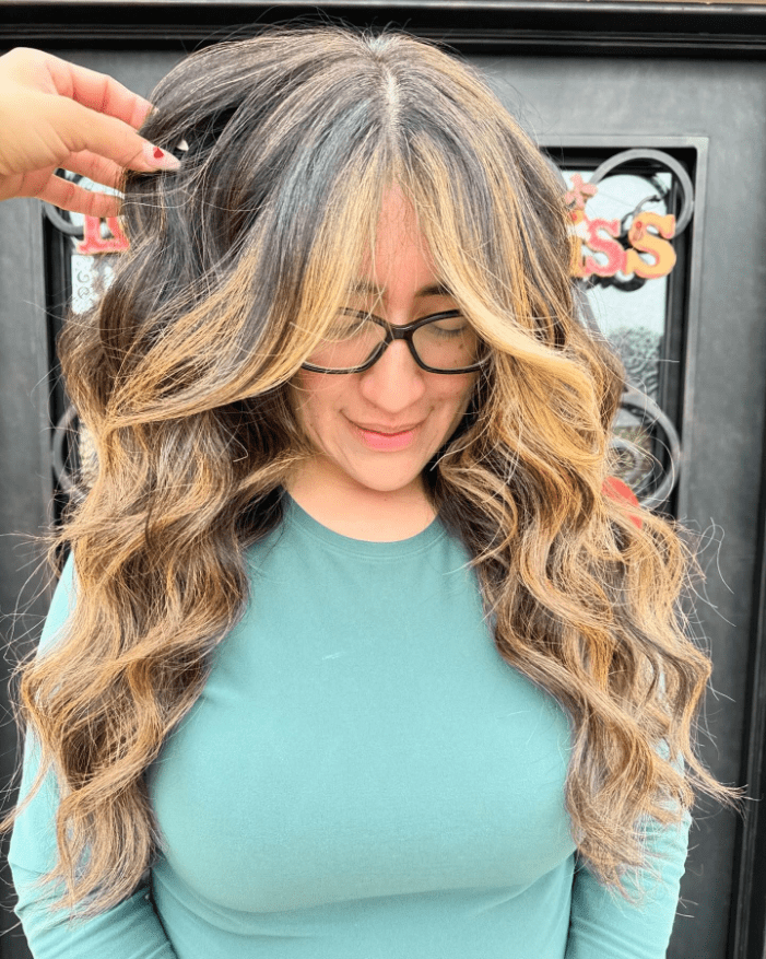 Illuminated Contrast Curls