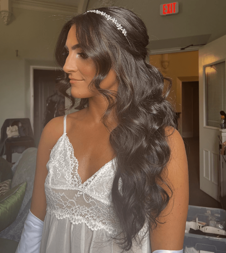 Regal Curls, Romantic Flair