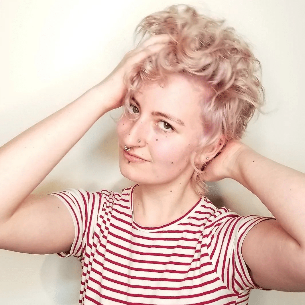 Bouncy Curls with Pastel Charm