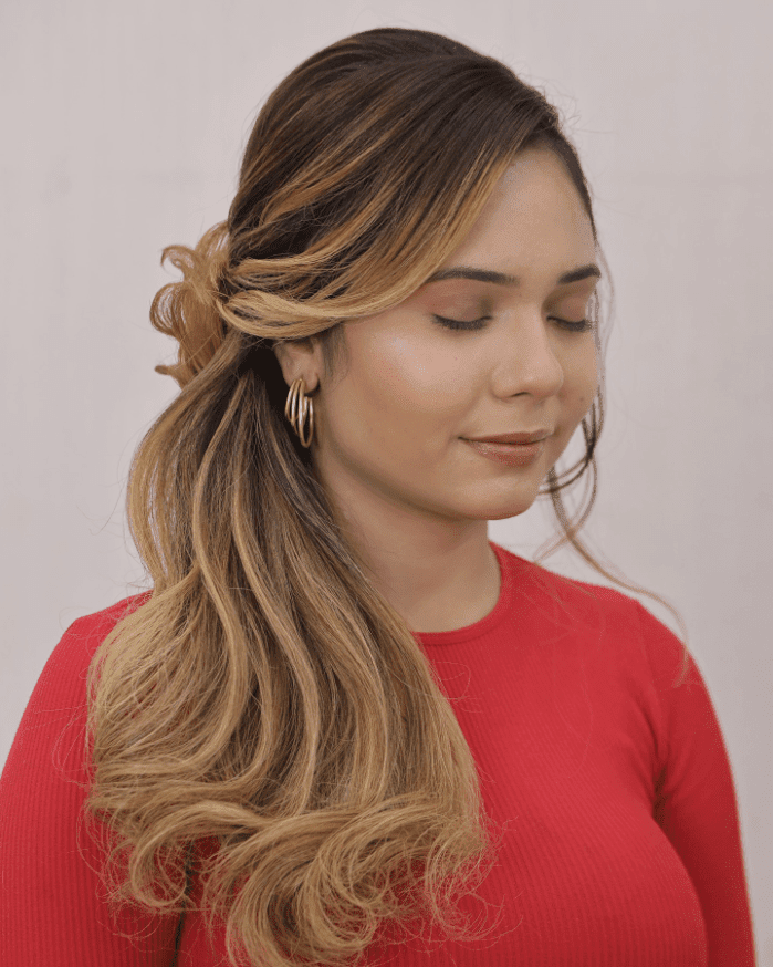 Elegant Waves for Round Faces