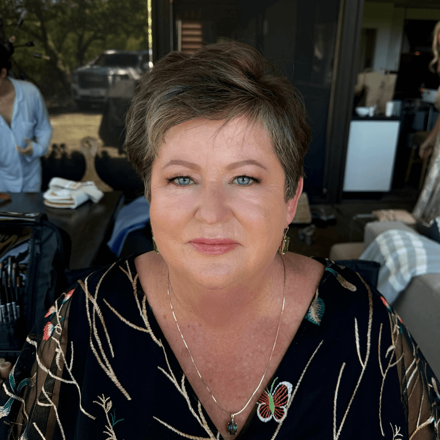 Chic Layered Pixie Elegance