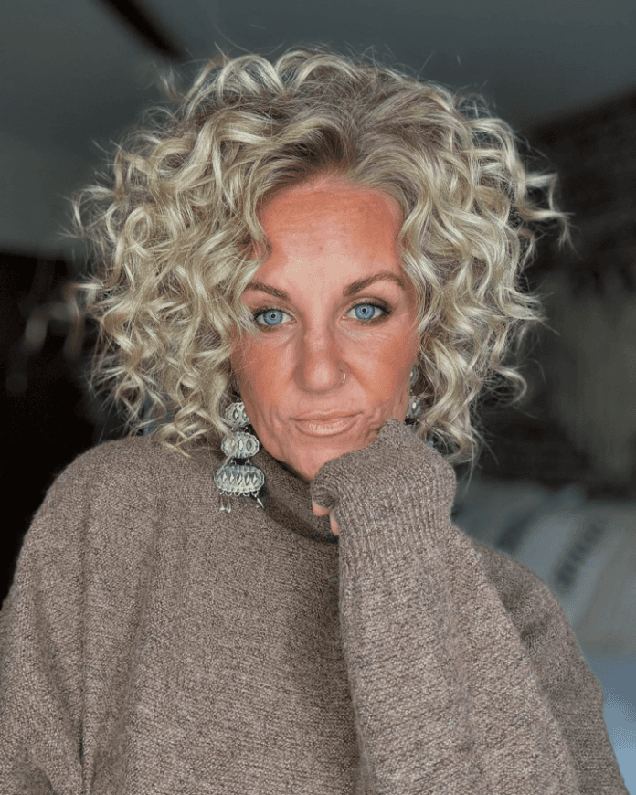 Effortlessly Textured Wavy Bob